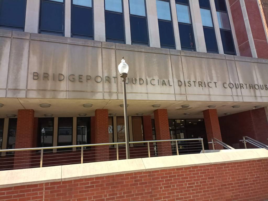Exterior photo of Bridgeport Superior Court in Bridgeport CT