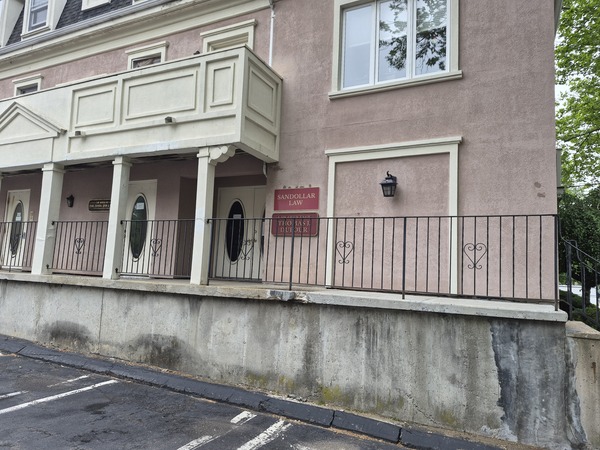 Sandollar law office exterior shot: 185 Broad St Milford CT.